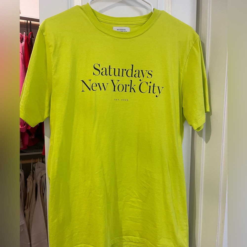 Saturdays NYC neon T-shirt. Size L. Barely worn.